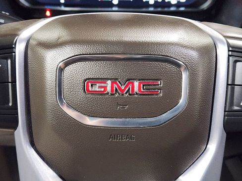 Used 2023 GMC Yukon XL SLT image 49