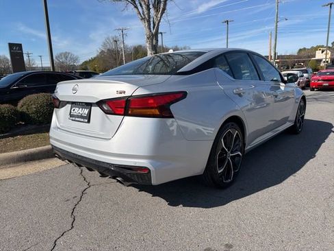 Used 2024 Nissan Altima 2.5 SR image 7
