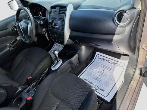 Used 2015 Nissan Versa SV FWD image 13