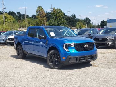 New 2025 Ford Maverick Lariat w/ Black Appearance Package