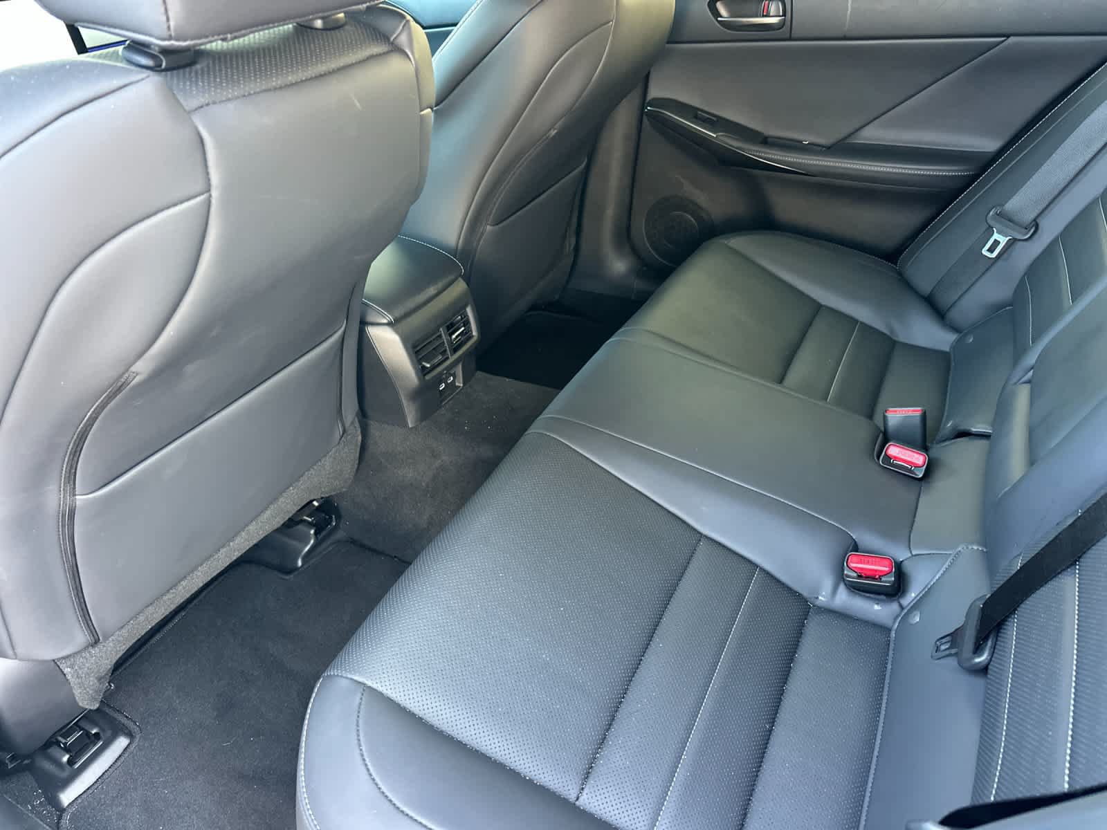 Used 2026 Lexus IS 350 F Sport RWD image 5