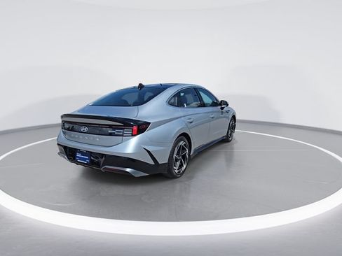 Certified 2024 Hyundai Sonata SEL w/ Convenience Package FWD image 8