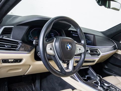 Used 2022 BMW X7 xDrive40i w/ Premium Package image 18