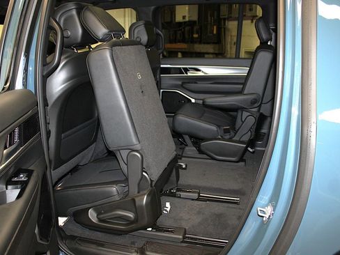 New 2026 Jeep Grand Wagoneer L Limited AWD/4WD image 30