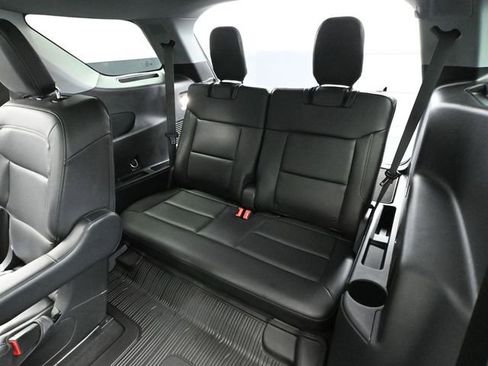 Used 2022 Ford Explorer XLT w/ Equipment Group 202A image 48