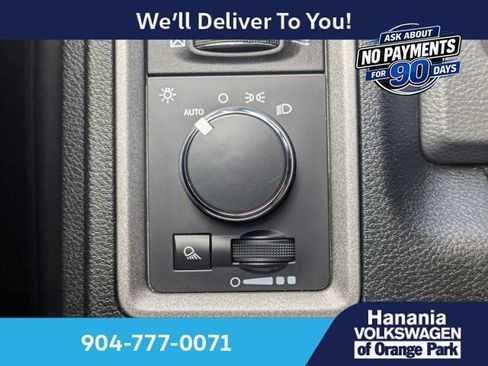 Used 2015 RAM 2500 Tradesman w/ Chrome Appearance Group AWD/4WD image 22