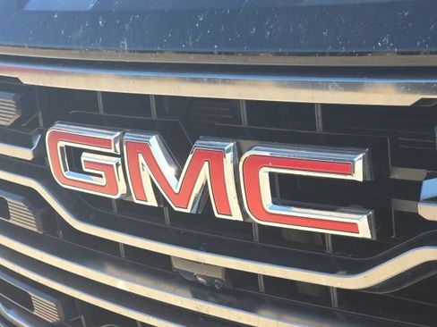 Used 2025 GMC Sierra 1500 AT4 w/ AT4 Premium Package AWD/4WD image 10