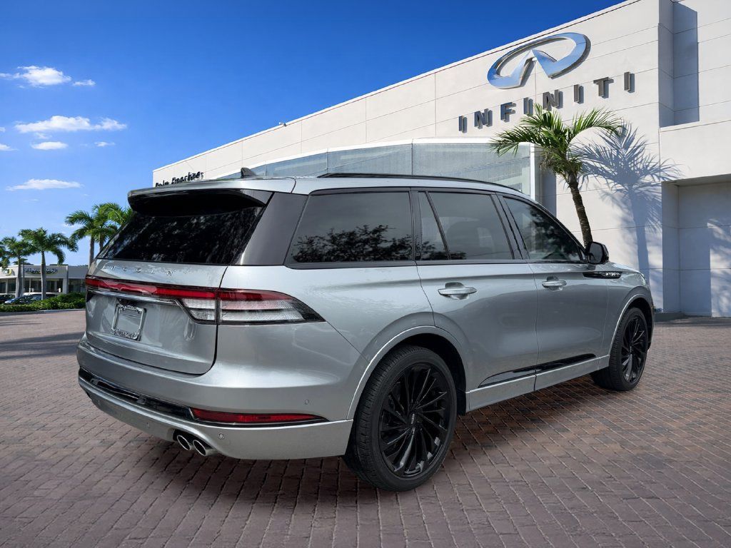 Used 2023 Lincoln Aviator Reserve w/ Equipment Group 201A RWD image 7