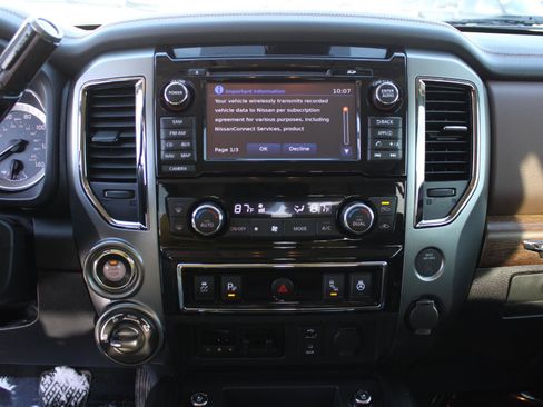 Used 2017 Nissan Titan Platinum Reserve image 9