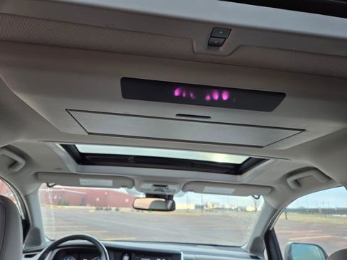 Used 2019 Toyota Sienna Limited Premium image 56