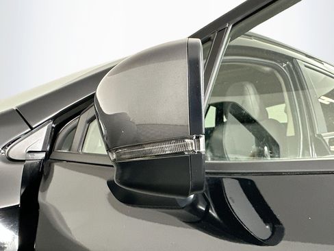 Used 2024 Subaru Crosstrek 2.0i Premium image 16