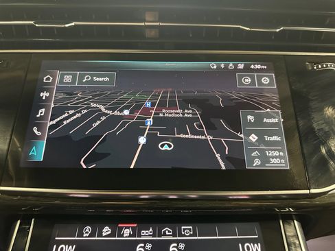 Used 2019 Audi Q8 Premium Plus w/ Premium Plus AWD/4WD image 32