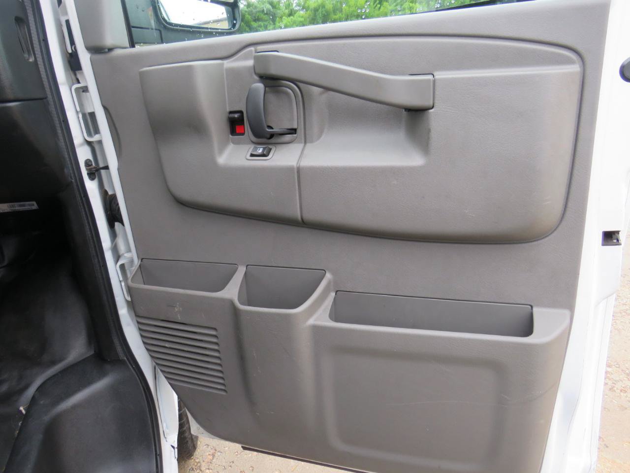 Used 2019 GMC Savana 2500 w/ Driver Convenience Package RWD image 23