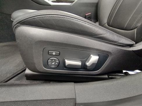 Used 2021 BMW 330i Sedan w/ Driving Assistance Package image 31