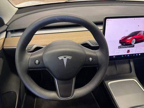 Used 2022 Tesla Model 3 Long Range AWD/4WD image 11