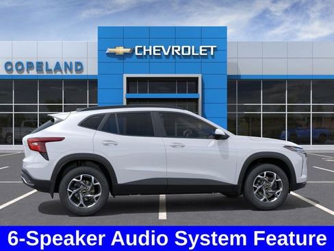New 2026 Chevrolet Trax LT w/ Driver Confidence Package FWD image 6