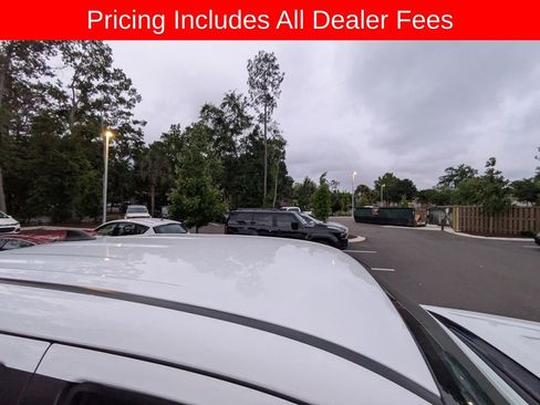 Used 2022 Toyota Tacoma TRD Sport w/ Technology Package AWD/4WD image 11