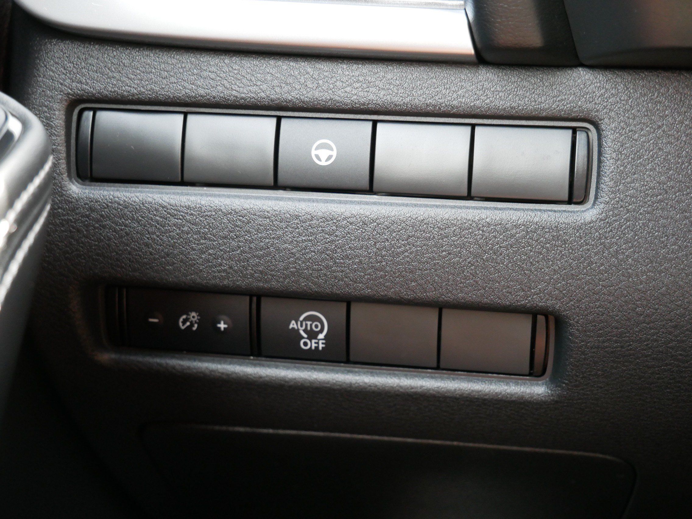 Used 2023 Nissan Rogue SV AWD/4WD image 26