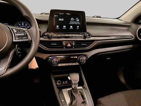 Used 2019 Kia Forte LXS FWD image 6
