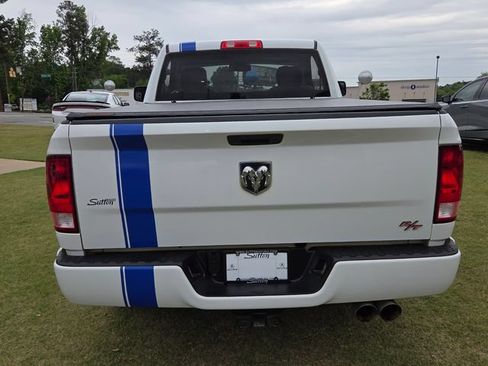 Used 2019 RAM 1500 Express RWD image 10