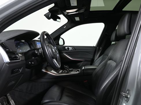 Used 2022 BMW X5 M50i w/ Executive Package AWD/4WD image 3