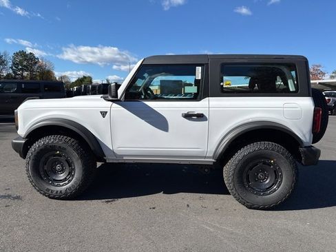 New 2025 Ford Bronco Base w/ Sasquatch Package image 2