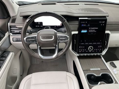 Certified 2025 GMC Acadia Denali w/ Super Cruise Package AWD/4WD image 16