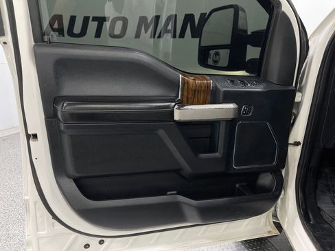Used 2019 Ford F150 Lariat w/ Equipment Group 502A Luxury AWD/4WD image 14