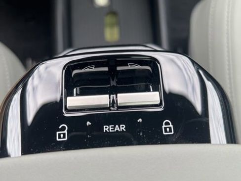 New 2026 Volvo EX30 Cross Country Ultra image 20