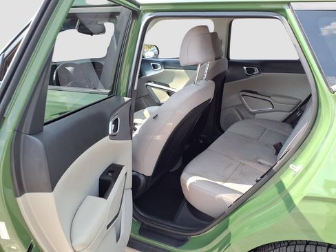 Used 2023 Kia Soul EX FWD image 28