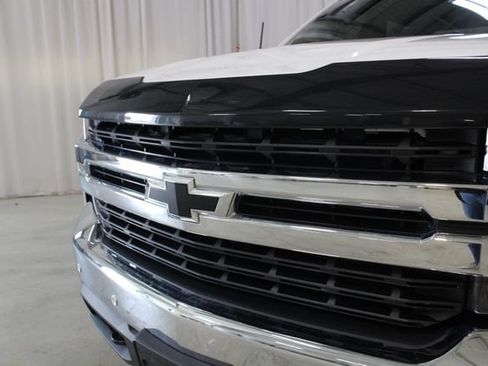 Used 2022 Chevrolet Silverado 1500 LT AWD/4WD image 31