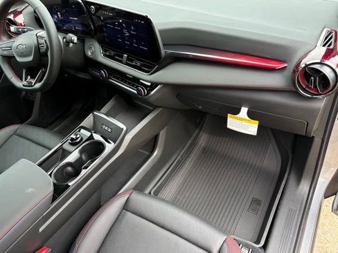 New 2026 Chevrolet Equinox RS FWD image 15