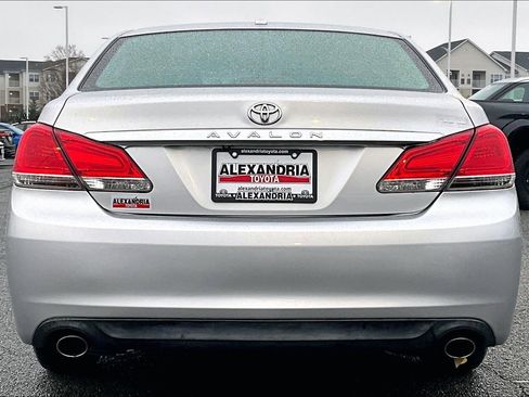 Used 2012 Toyota Avalon image 4