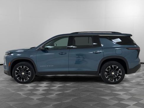 Used 2025 Chevrolet Traverse LT w/ Sun and Wheel Package image 6