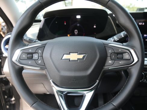 Used 2024 Chevrolet Trax LT w/ Driver Confidence Package image 12