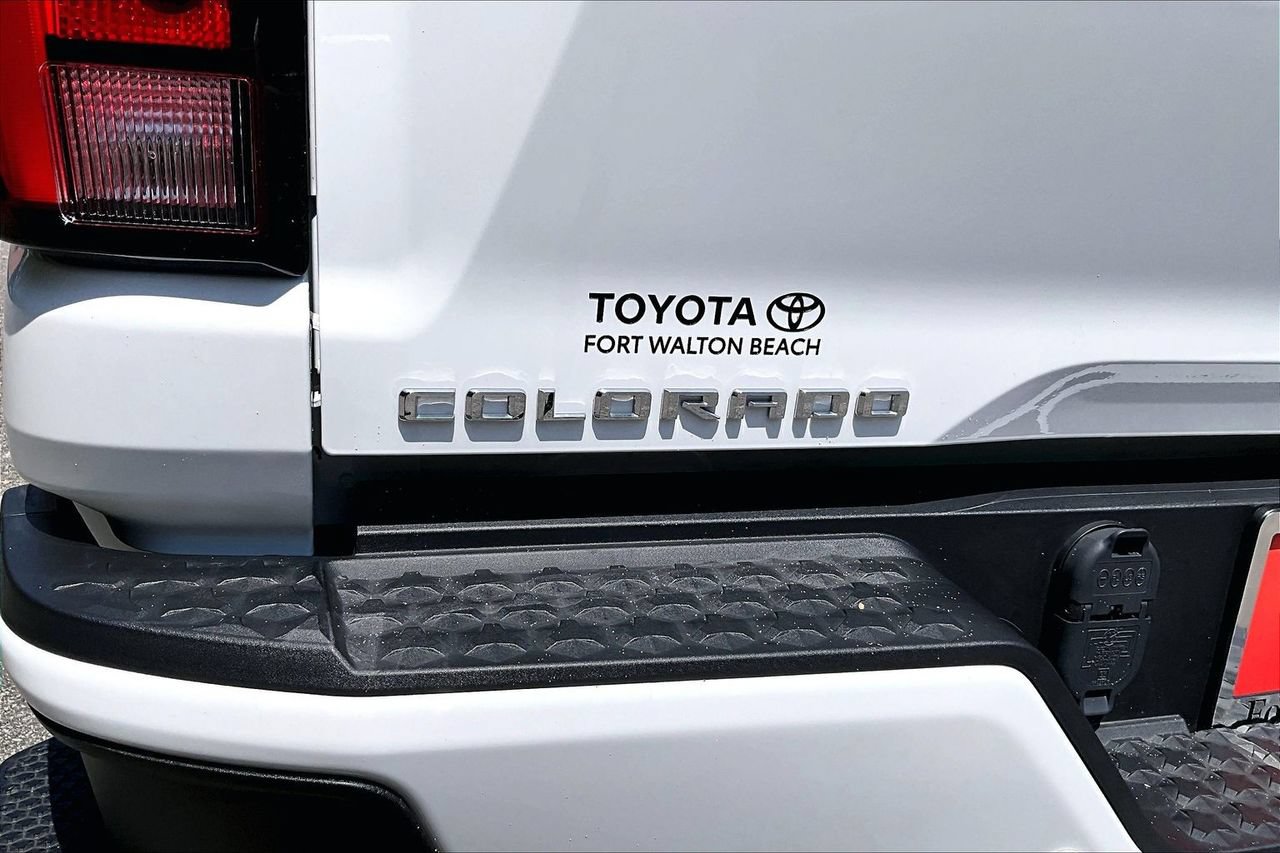 Used 2025 Chevrolet Colorado LT w/ LT Convenience Package AWD/4WD image 26
