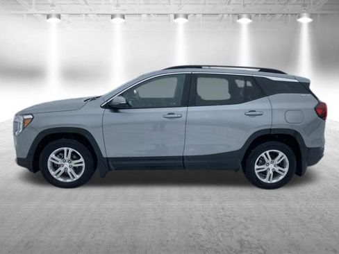 Used 2023 GMC Terrain SLE w/ Driver Convenience Package image 12