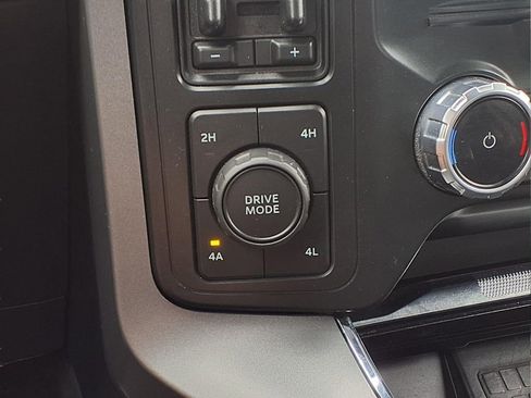 Used 2022 Ford F150 Lariat image 12