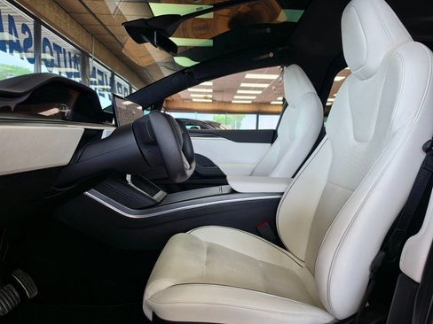 Used 2022 Tesla Model X Plaid AWD/4WD image 12
