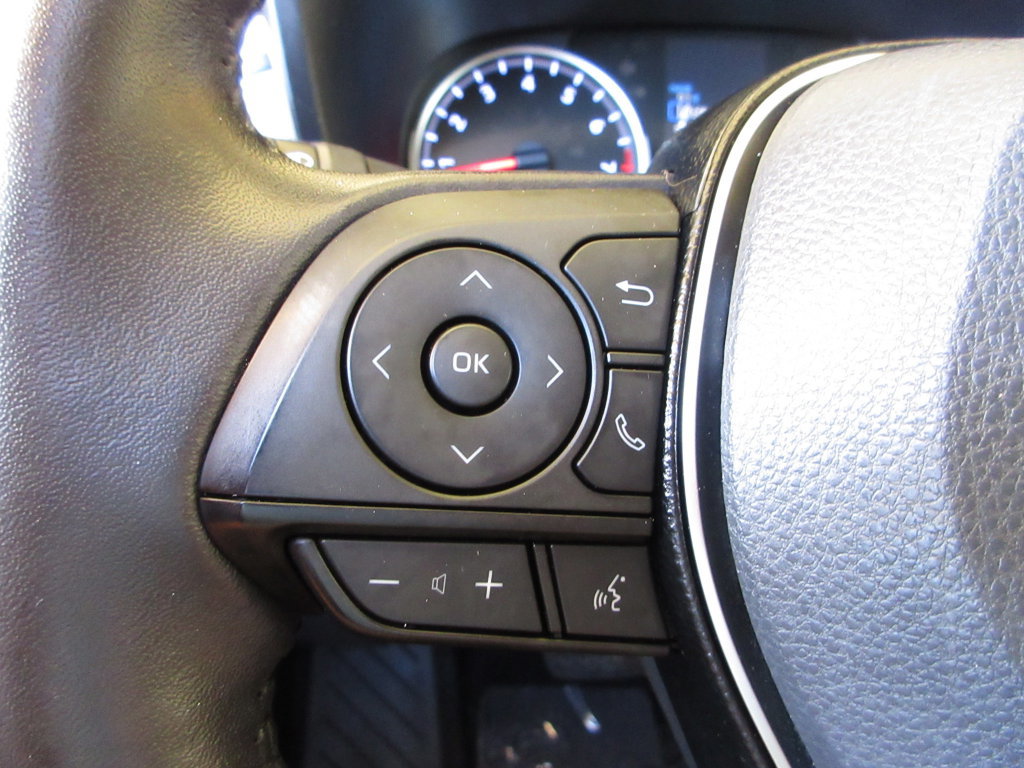 Used 2019 Toyota RAV4 XLE Premium w/ Cold Weather Package FWD image 16