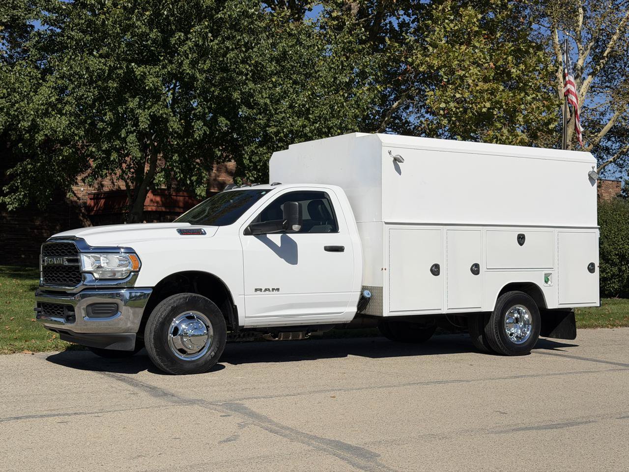 Used 2021 RAM 3500 Tradesman w/ Chrome Appearance Group AWD/4WD image 2