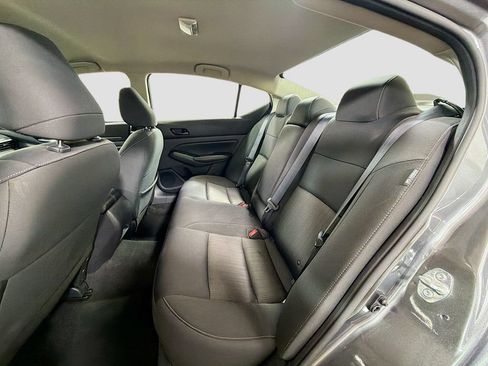 Used 2024 Nissan Altima 2.5 SV FWD image 23