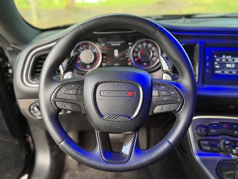 Used 2015 Dodge Challenger R/T w/ Quick Order Package 28B R/T RWD image 18