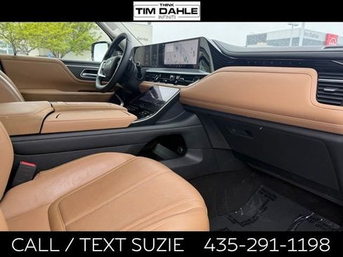 Certified 2025 INFINITI QX80 Sensory AWD/4WD image 15