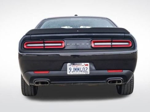Used 2023 Dodge Challenger SXT image 6