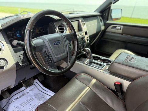 Used 2015 Ford Expedition EL King Ranch RWD image 9