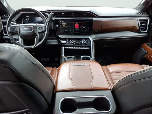 Used 2024 GMC Sierra 2500 Denali Ultimate w/ Max Trailering Package image 12