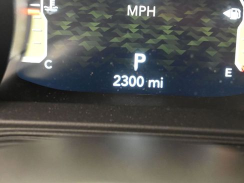 Used 2024 Jeep Gladiator Sport w/ Premium Package image 33