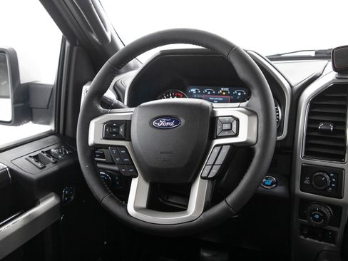 Used 2019 Ford F150 Lariat w/ Equipment Group 502A Luxury AWD/4WD image 17
