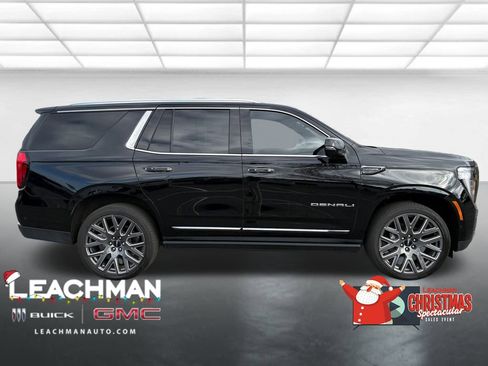 Certified 2025 GMC Yukon Denali Ultimate image 2